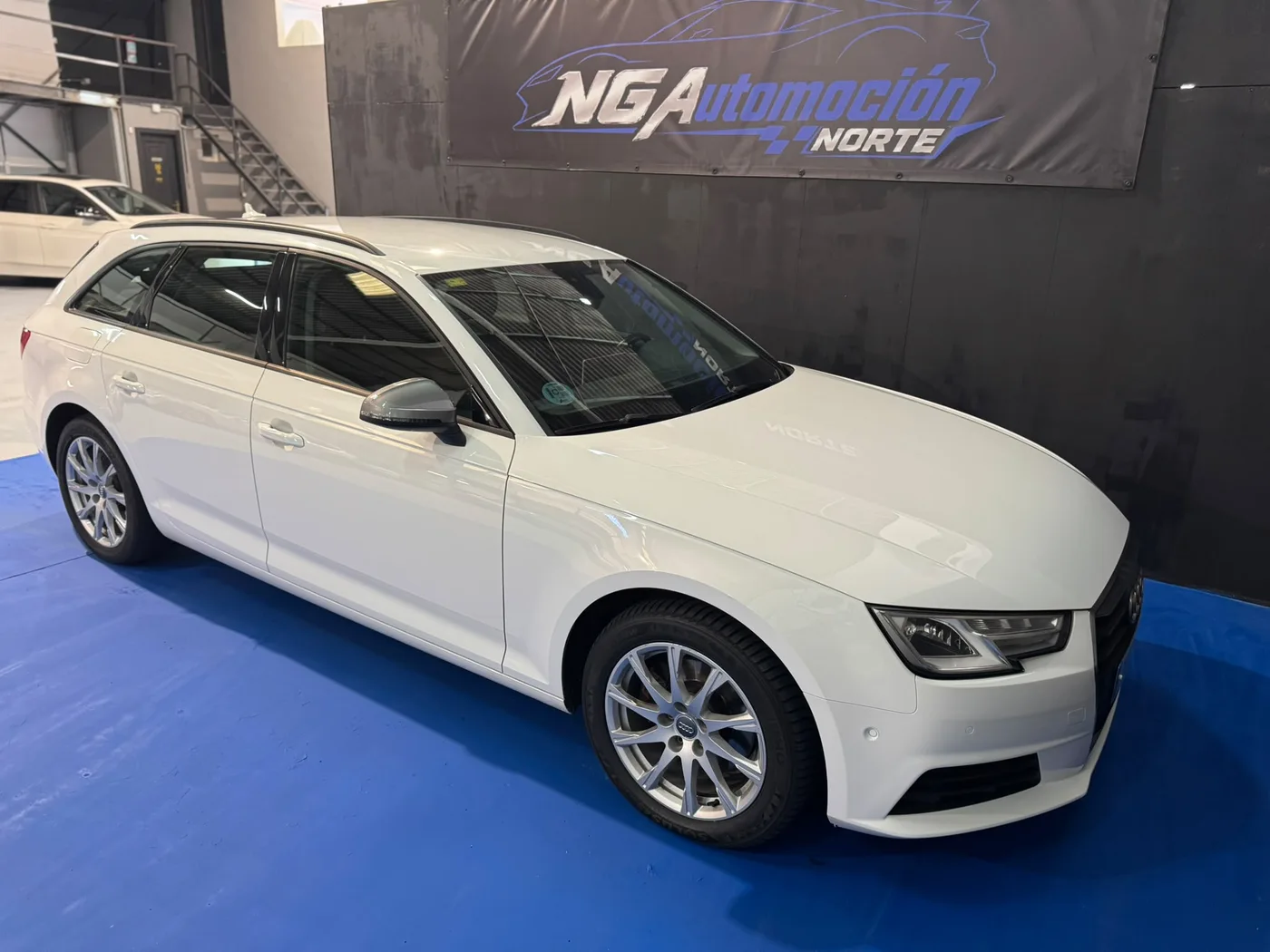 AUDI A4 AVANT 2.0 TDI 150 CV S TRONIC — fotografía 1